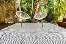Load image into Gallery viewer, Outdoor Rug -  Herringbone Grey