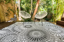 Load image into Gallery viewer, Outdoor Rug -  Flower Wheel Black and Grey