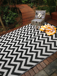 Outdoor Rug - Sparta Black And White