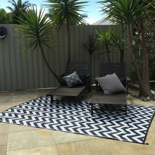 Load image into Gallery viewer, Outdoor Rug - Sparta Black And White
